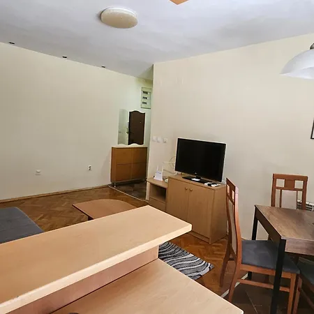 Lovely Square Apartment Purple Velvet 43 Macedonia Stree Skopje Room photo