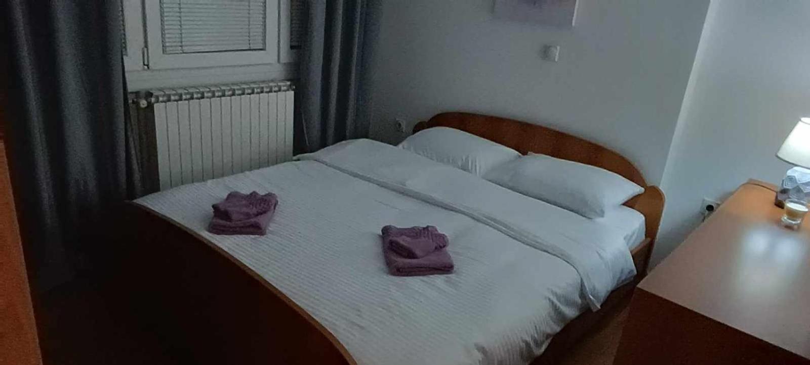 Lovely Square Purple Velvet 43 Macedonia Stree *